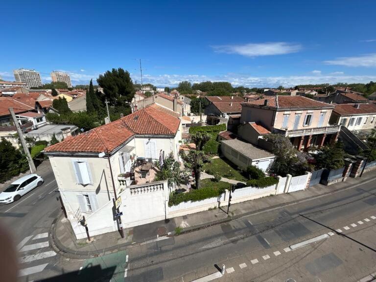 Studio Avec Clim Et Terrasse Proche Du Centre Ville D'Avignone Esterno foto